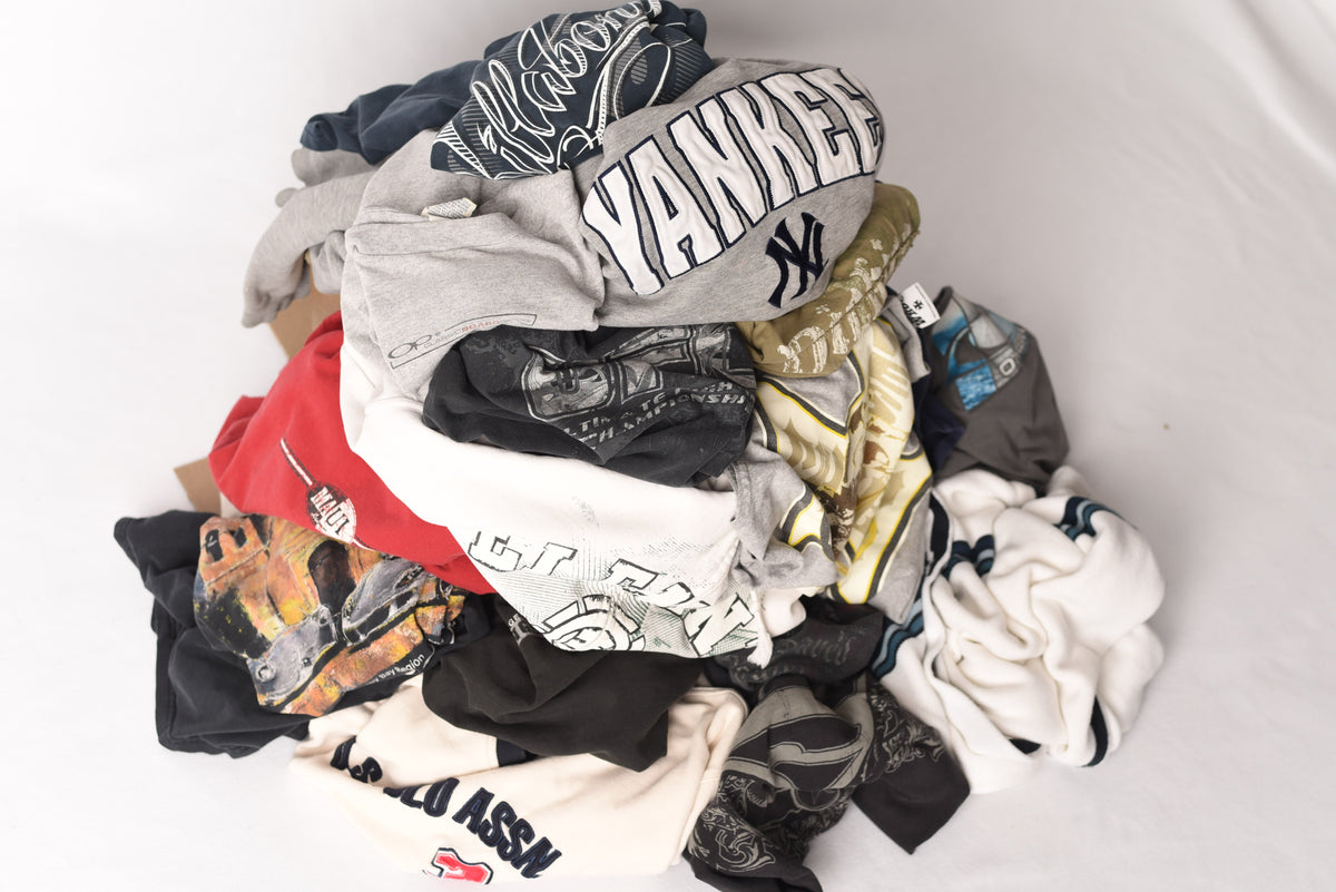 Vintage Clothing – Sold By The Pound (Bulk)
